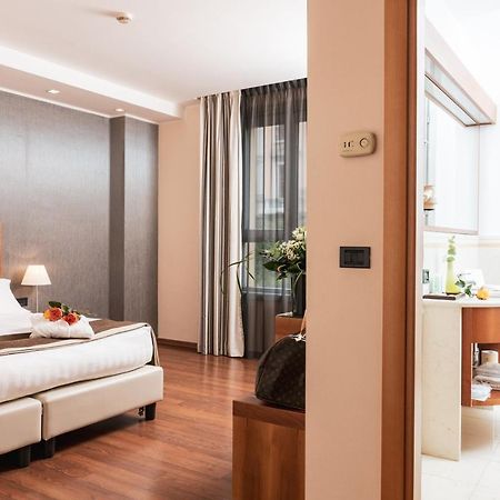Hotel Royal Falcone Monza Bagian luar foto