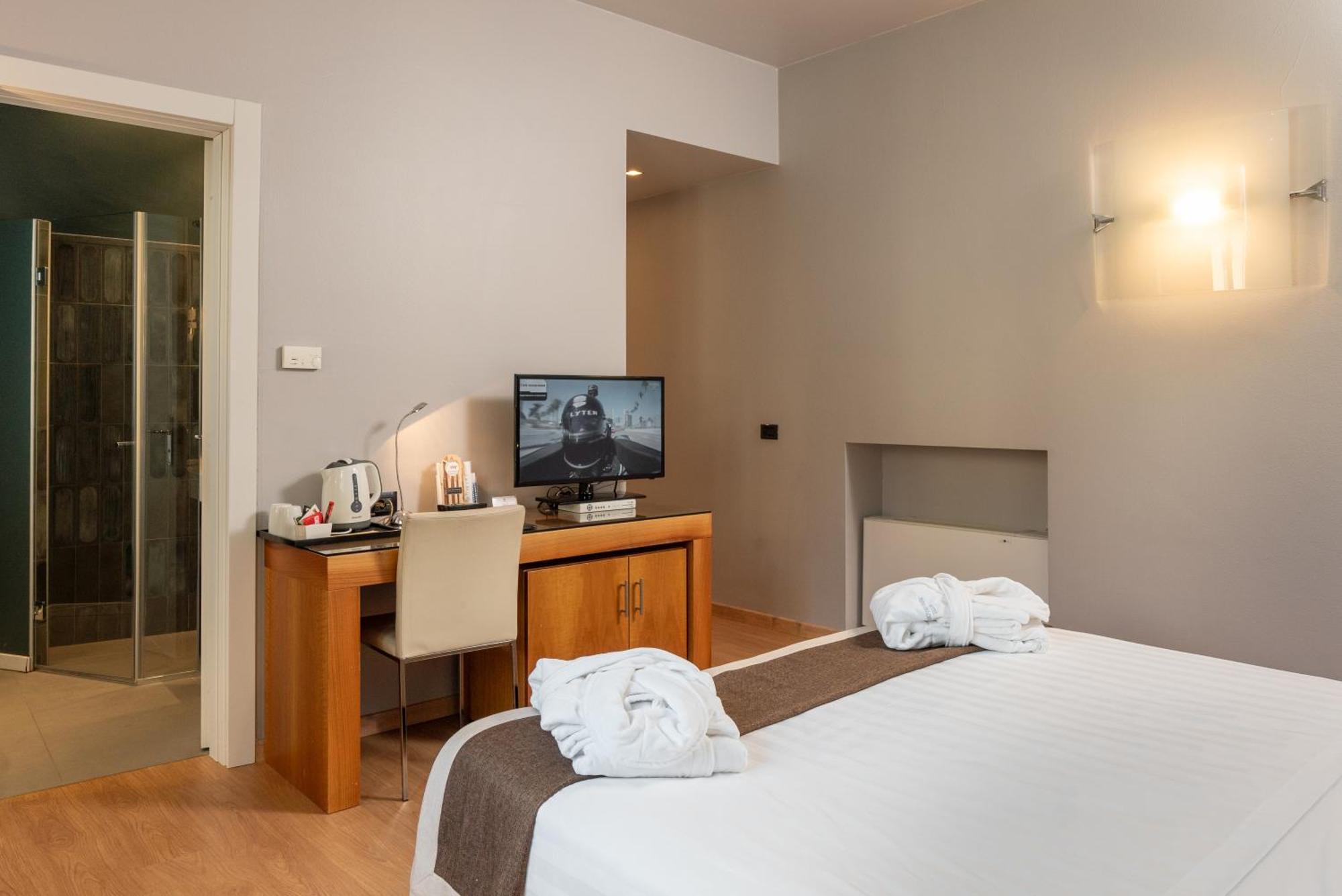 Hotel Royal Falcone Monza Bagian luar foto