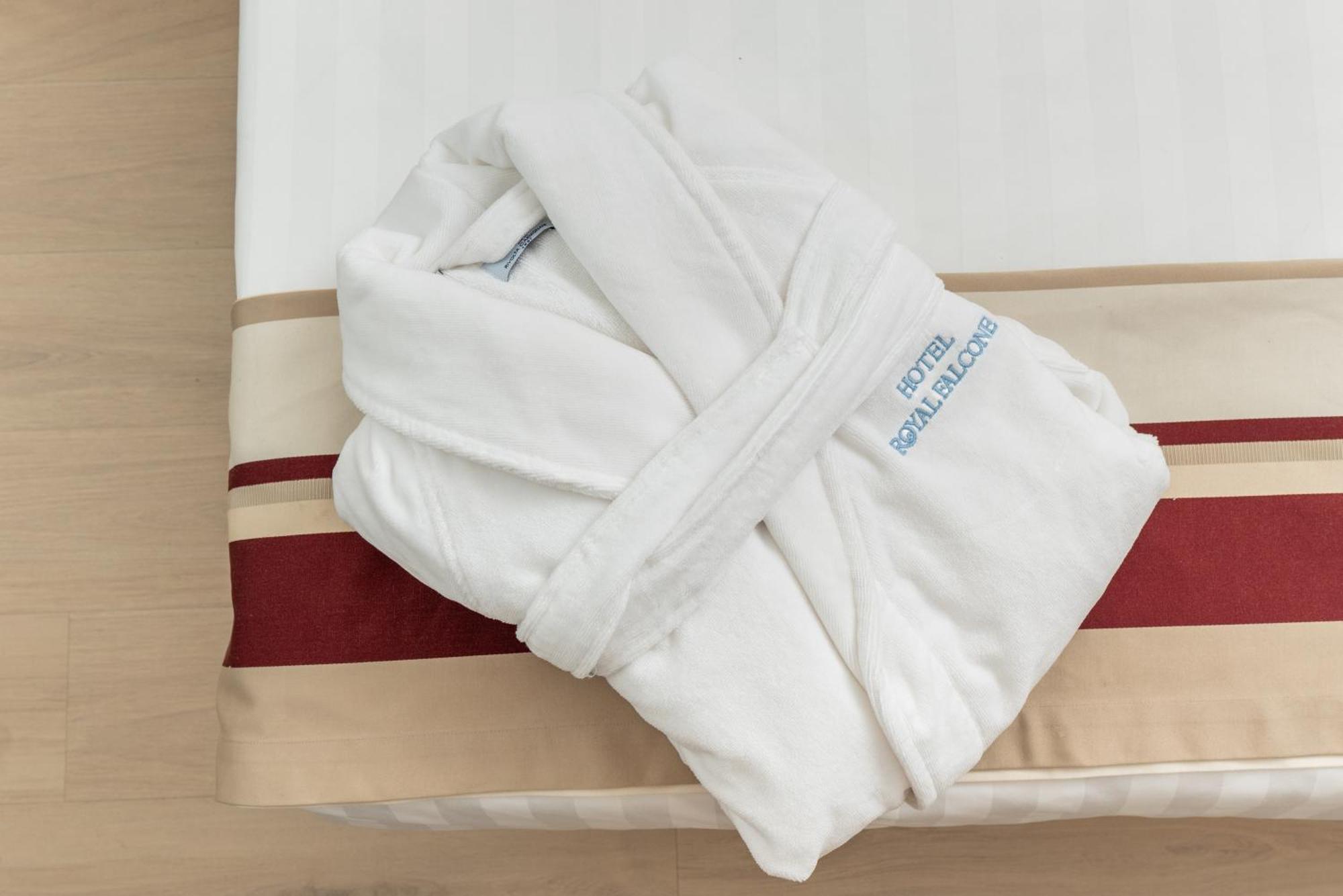 Hotel Royal Falcone Monza Bagian luar foto